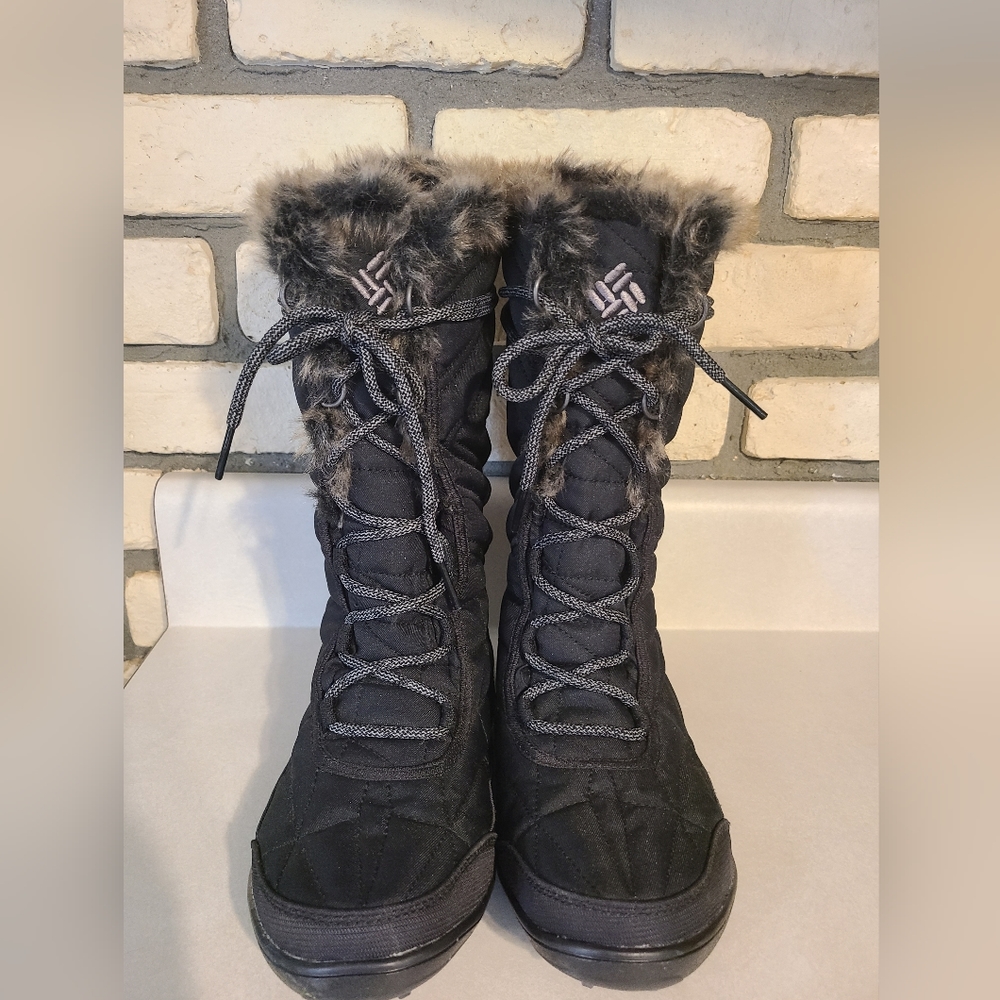 Columbia Black Minx Mid III Winter / Snow Boots, Size 8